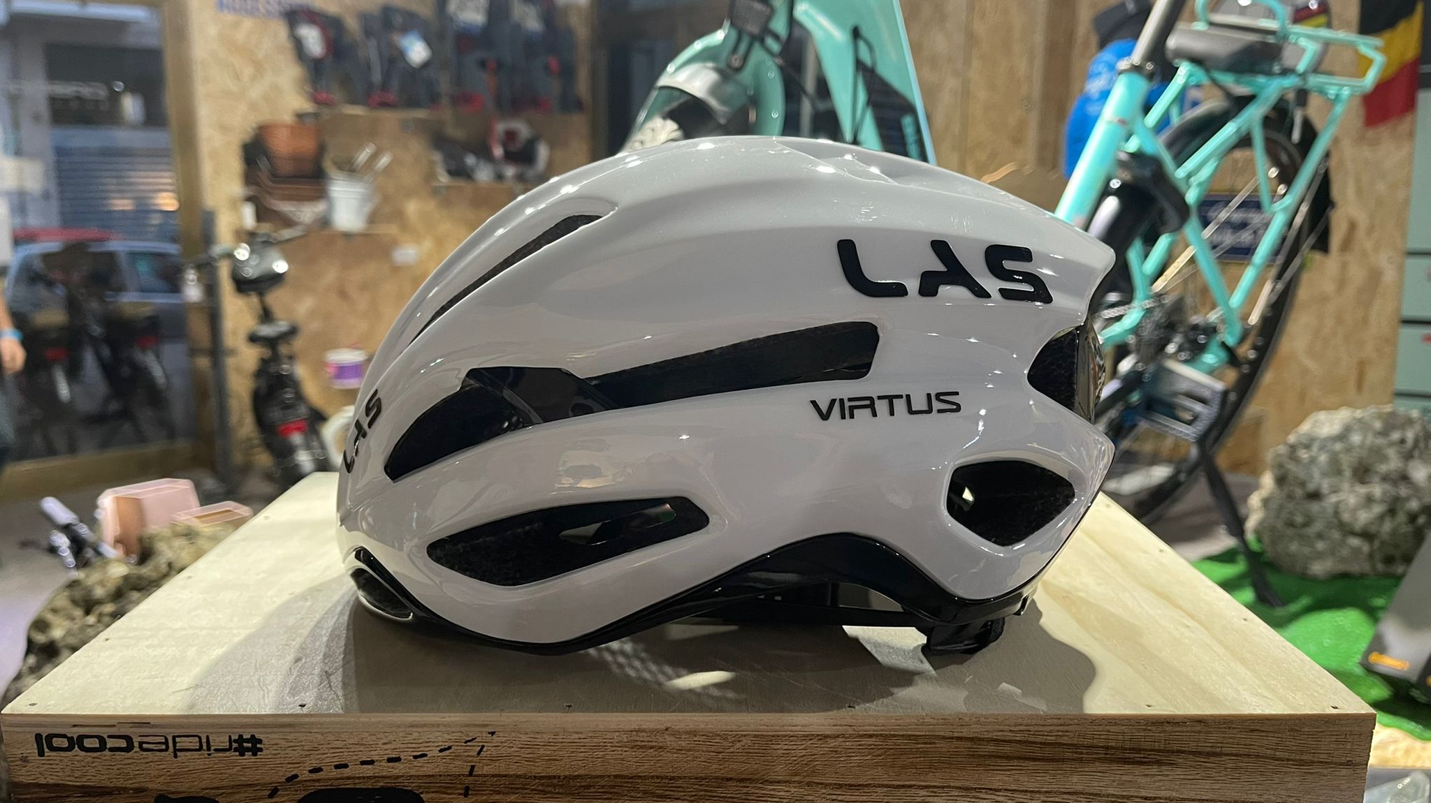 Casco Las Virtus Uomo Donna - Gasparre Biciclette